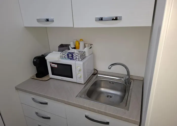 Airport Palese Luxury 2