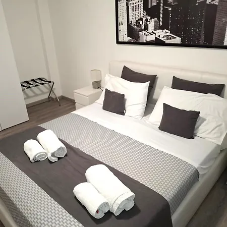 Airport Palese Luxury 2 Guest house *