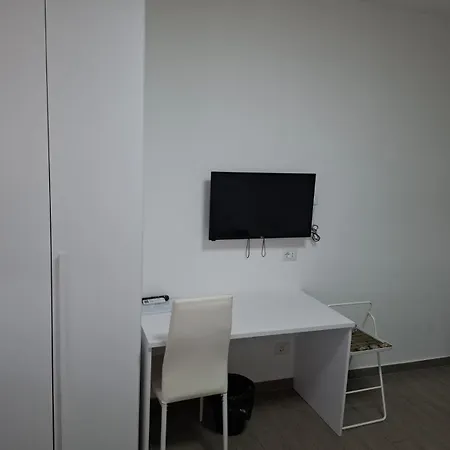Airport Palese Luxury 2 بيت ضيافة