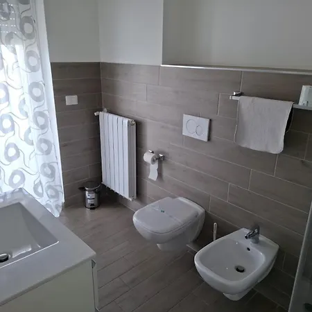 Gasthuis Airport Palese Luxury 2 3*